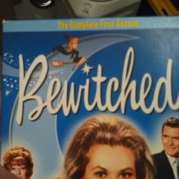 Complete First Season Of "Bewitched" In Color - Picture 10 of 11
